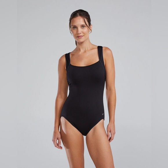 TYR Other - TYR Durafast Elite® Women's Square Neck Controlfit Swimsuit - Solid